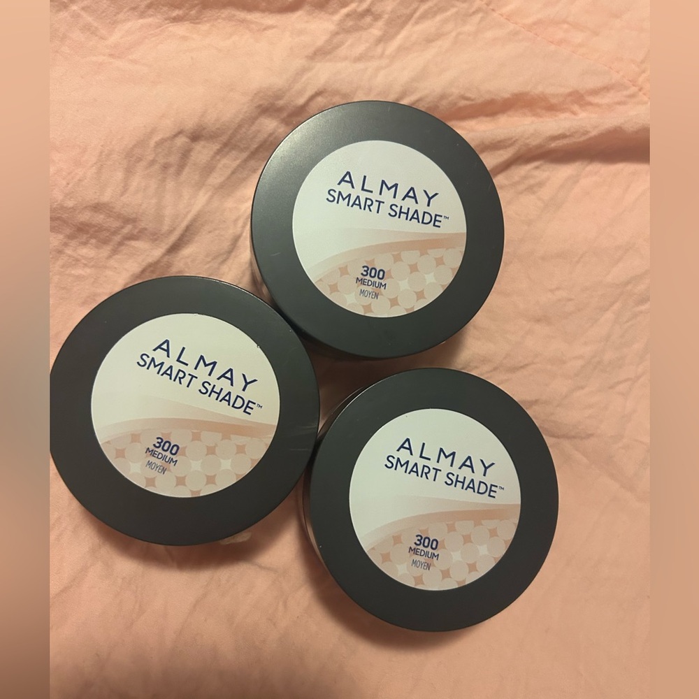 Almay smart shade loose finishing powder (MEDIUM)